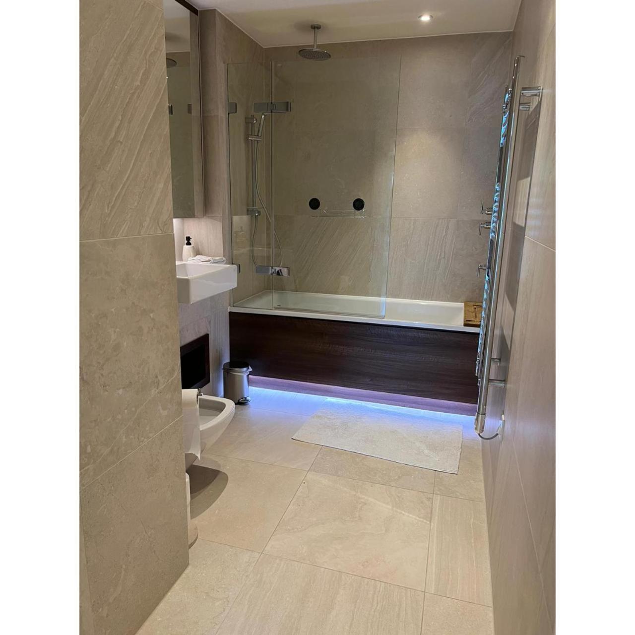 F9-Fantastic 2 Bedroom Flat In Nw3! London Bagian luar foto